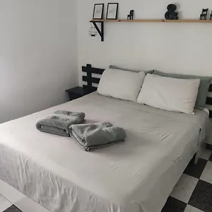 2 En Tercera Planta Sin Ascensor No Es Un Piso Entero! A Compartir Bano Y Cocina! , Fuengirola España